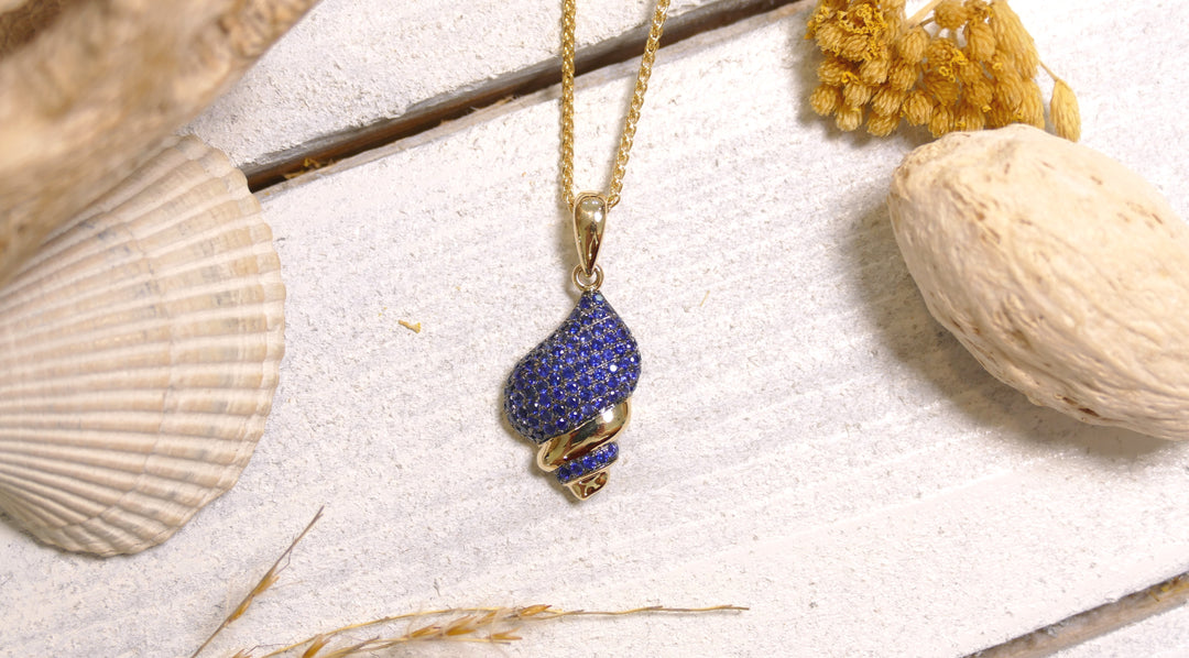 14k - Yellow Gold Conch Shell Sapphire Pendant