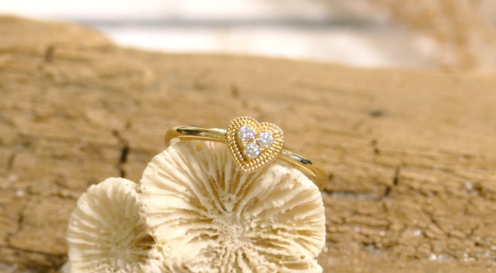 14K Yellow Gold 0.09ct Natural Diamond Heart Ring (Size 6.25)