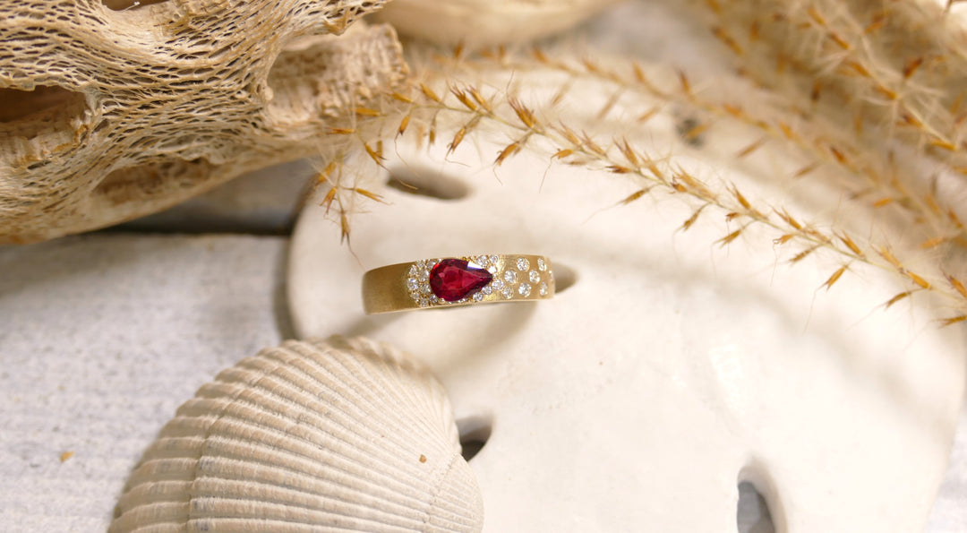 14k Yellow Gold Ruby 0.59ct + Diamond 0.15ct Band Teardrop - Brushed Ring