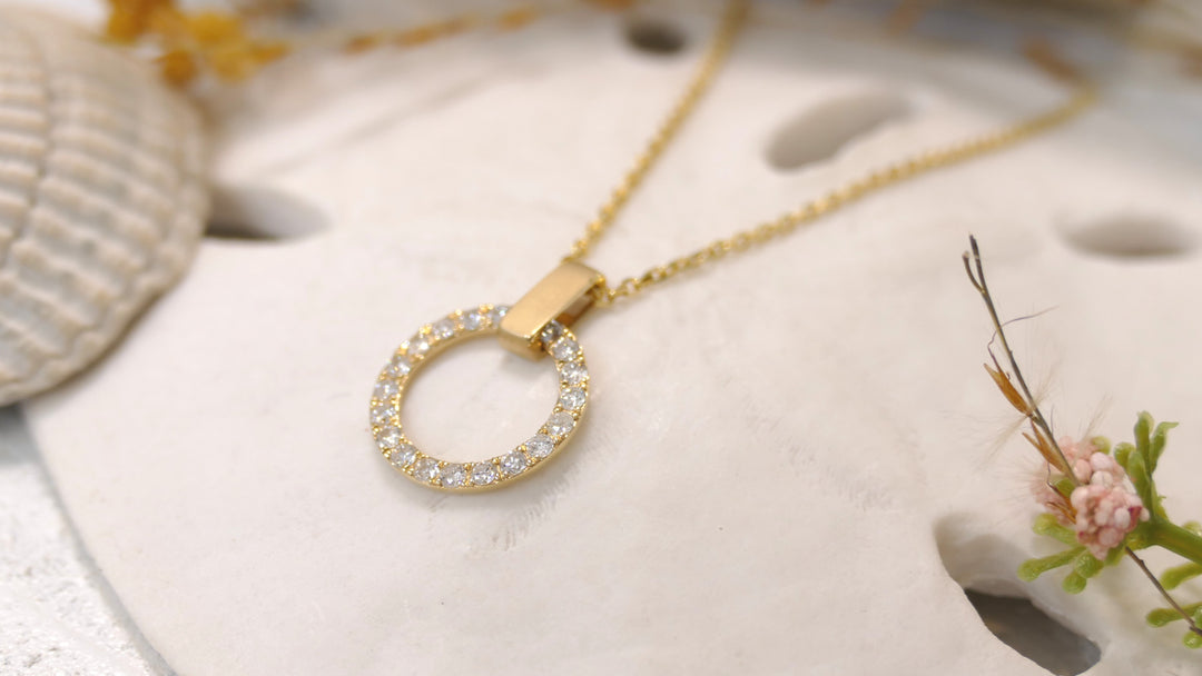 14k Yellow Gold Diamond 0.35ct Matte Bar Circle Necklace