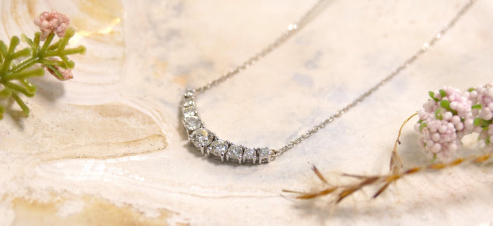 14k White Gold Diamond 0.45CT Curved Bar Necklace