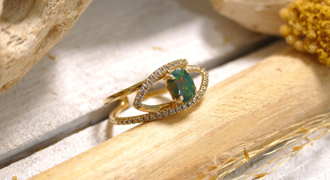 14k Yellow Gold Natural Diamond Oval Cat Eye Twist - Green Ethiopian Opal (0.43ct) Ring (Size 6)