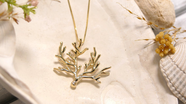 14k - Yellow Gold Coral Pendant