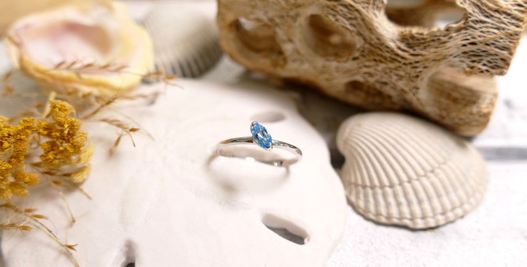 14k White Gold Blue Topaz Stackable Sideways Marquise Ring (Size 7)