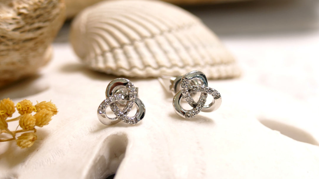 14k White Gold 0.10ct Diamonds Stud Celtic Knot Earrings