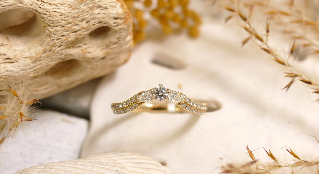 14k Yellow Gold 0.45ct Diamond Curve Ring (Size 7)