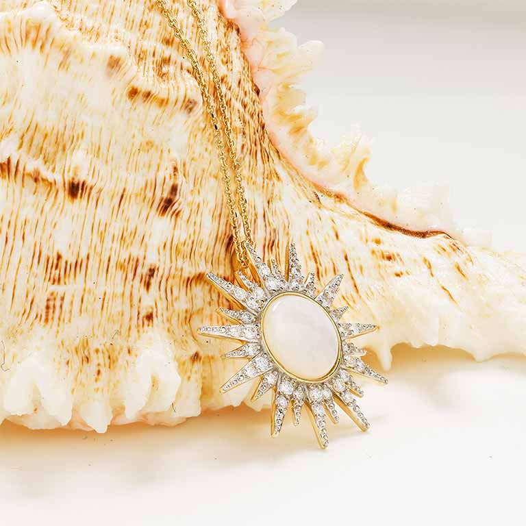 Ocean - 14k - Yellow Gold Lab Grown Diamond Sun Necklace