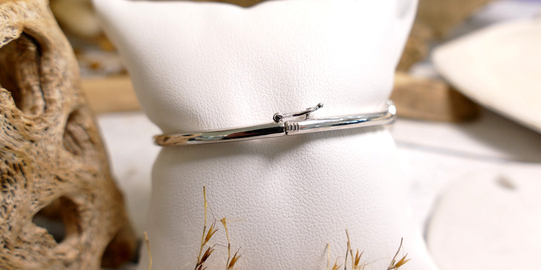 Sterling Silver - Silver Clear Bezel Sapphire Bangle Bracelet