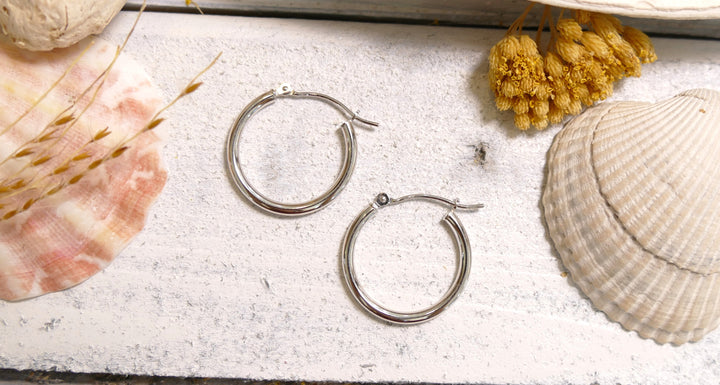 14k White Gold Polished Hoop Earrings