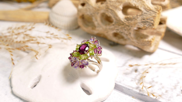 Sterling Silver - Silver Amethyst, Peridot, Rhodolite, Garnet Flower Statement Ring (Size 7)