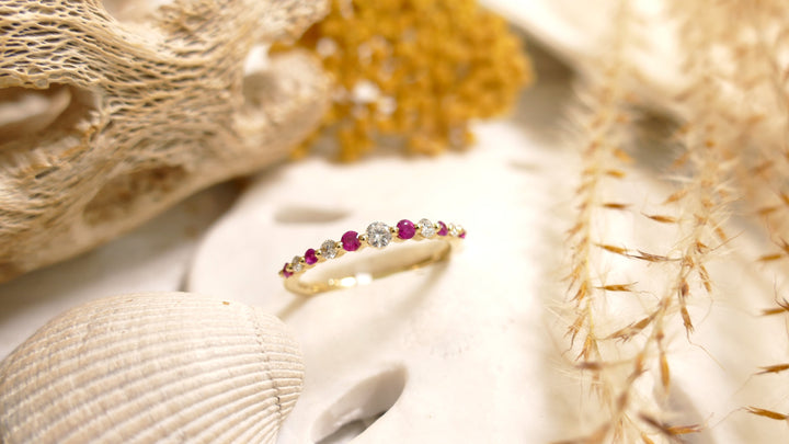 14k Yellow Gold Ruby - Gradient - Diamonds Ring (Size 6)