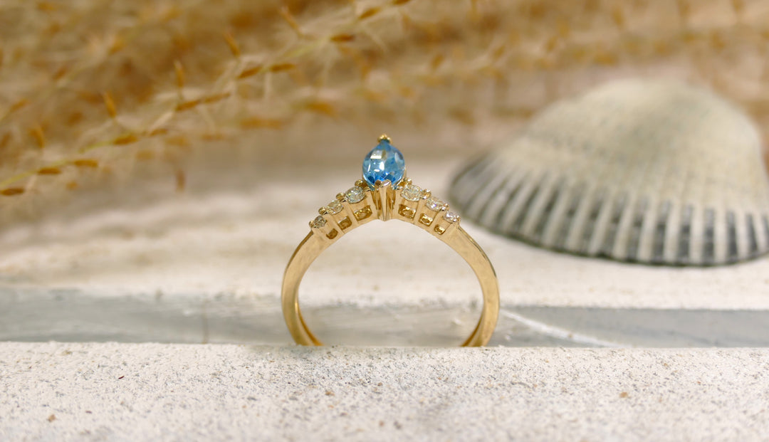 14K Yellow Gold 0.70ct Blue Zircon Marquise Ring