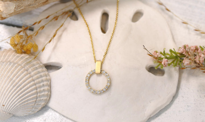 14k Yellow Gold Diamond 0.35ct Matte Bar Circle Necklace