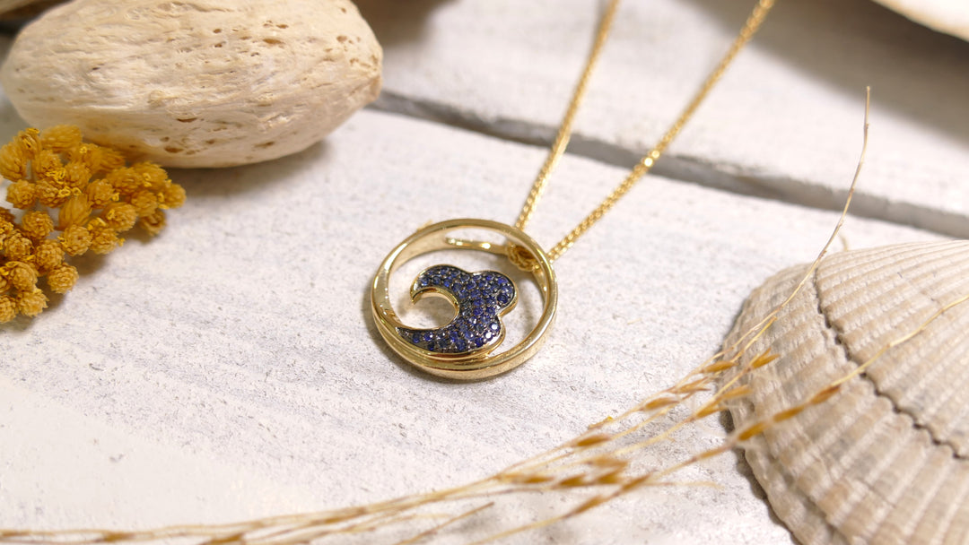14k - Yellow Gold Round Sapphire Wave Pendant