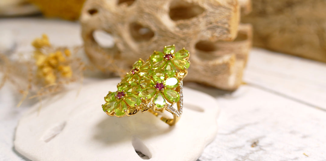 Sterling Silver - Gold Vermeil Floral 10.60ct Peridot Statement Ring (Size 7)
