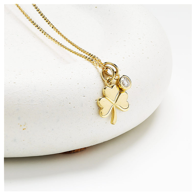 14kt Gold Shamrock Necklace wi