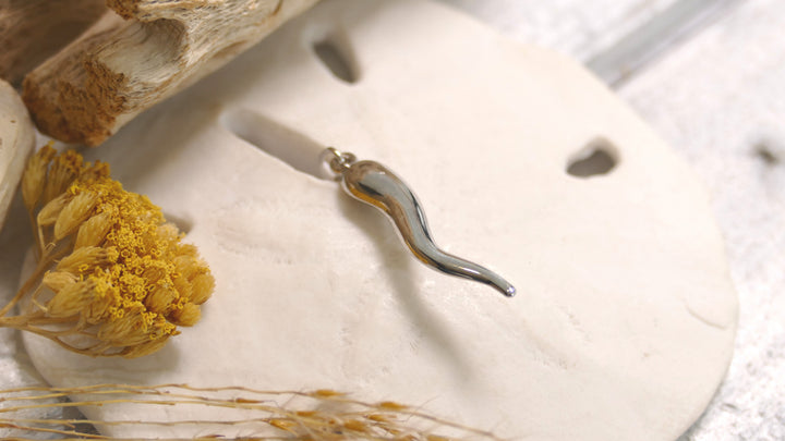 14k - White Gold 3D - Large Italian Horn Pendant