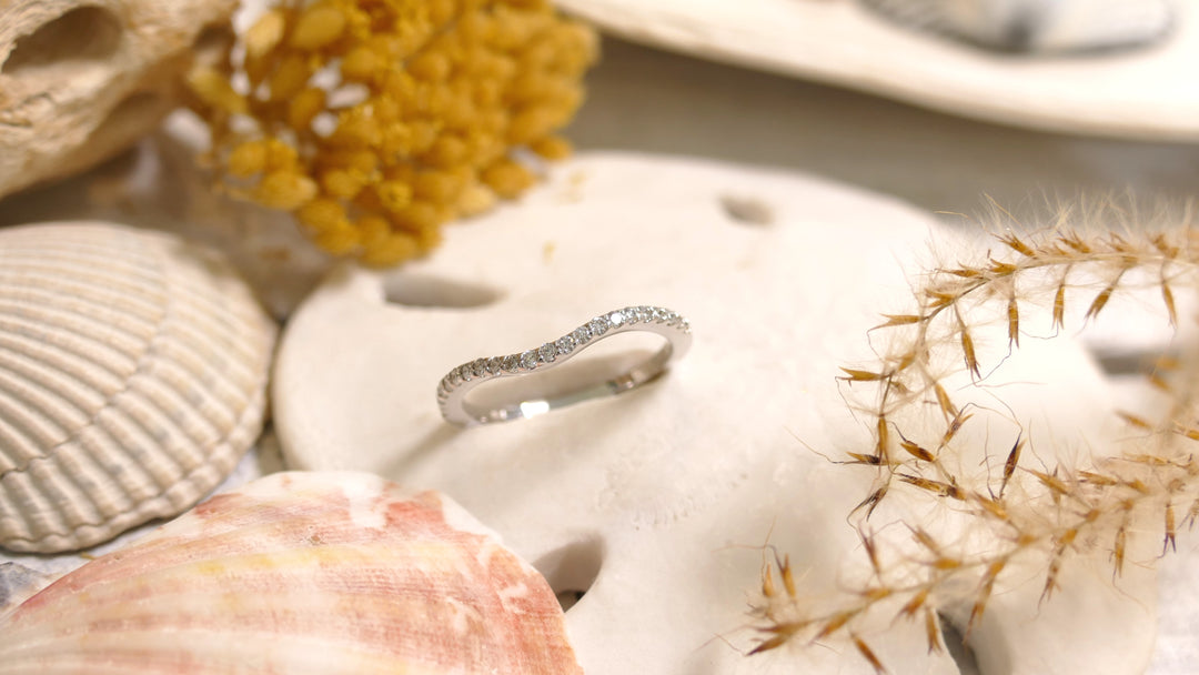 14K White Gold Waved .22ct Natural Diamond Stackable Ring (Size 6.5)