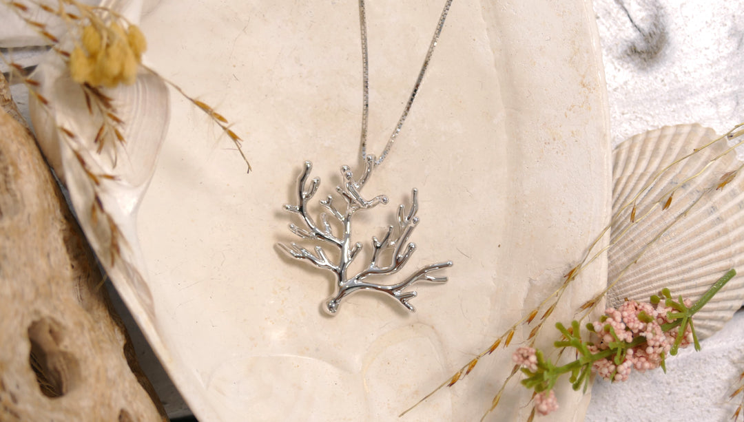 14k - White Gold Coral Pendant