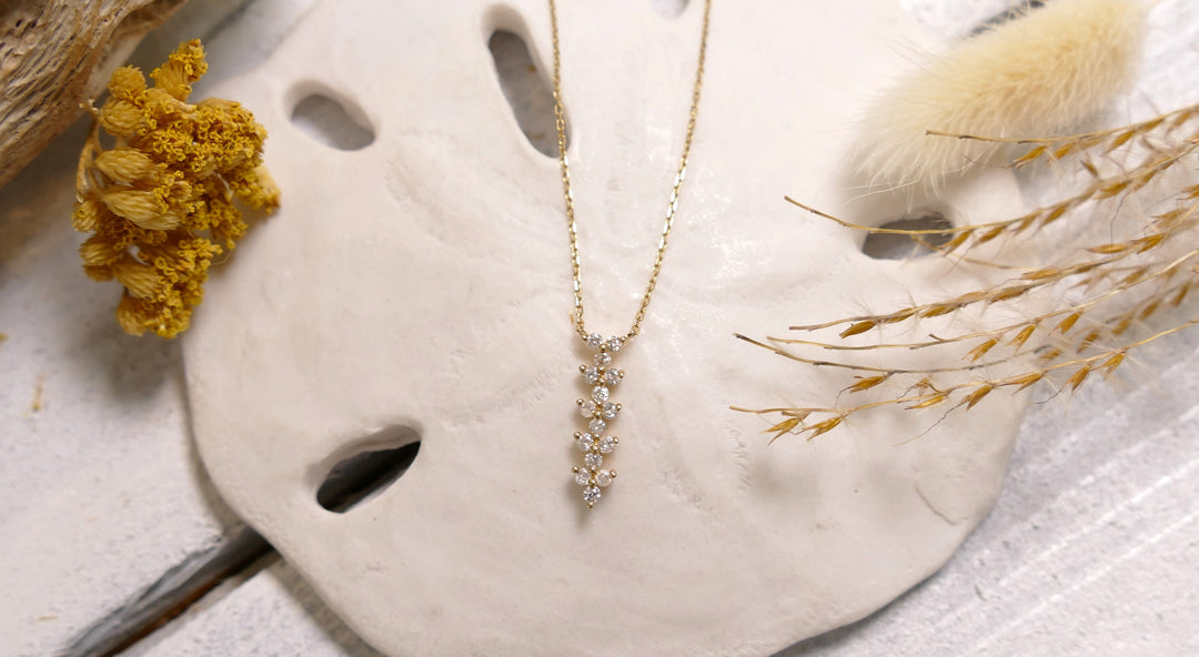 14k Yellow Gold Diamond 0.19ct - Vertical Necklace