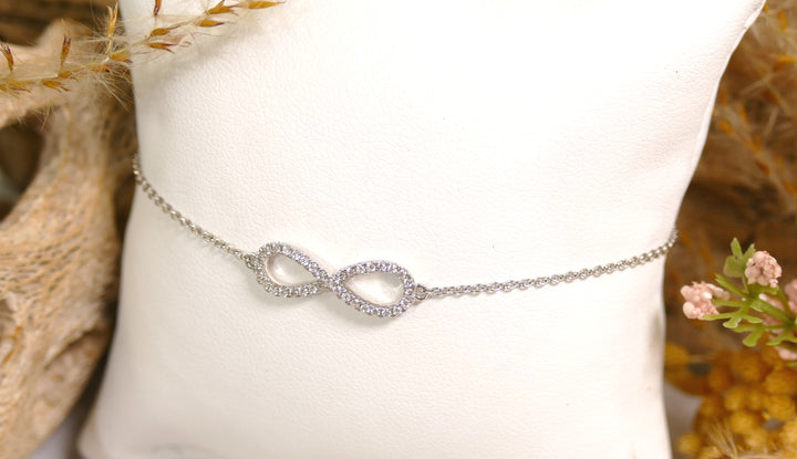 14k White Gold .14ct Diamond Infinity Bracelet