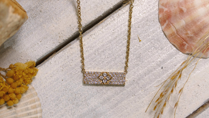 14k Yellow Gold Diamond 0.55ct Center Flower Bar Necklace