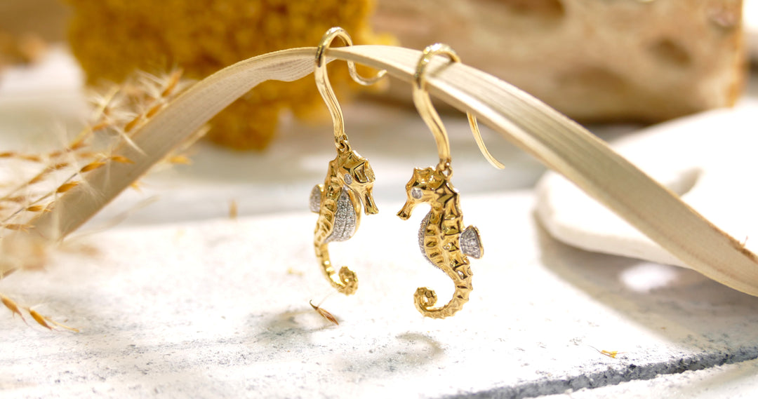 14k Yellow Gold .13ct Diamonds Seahorse Dangle Earrings