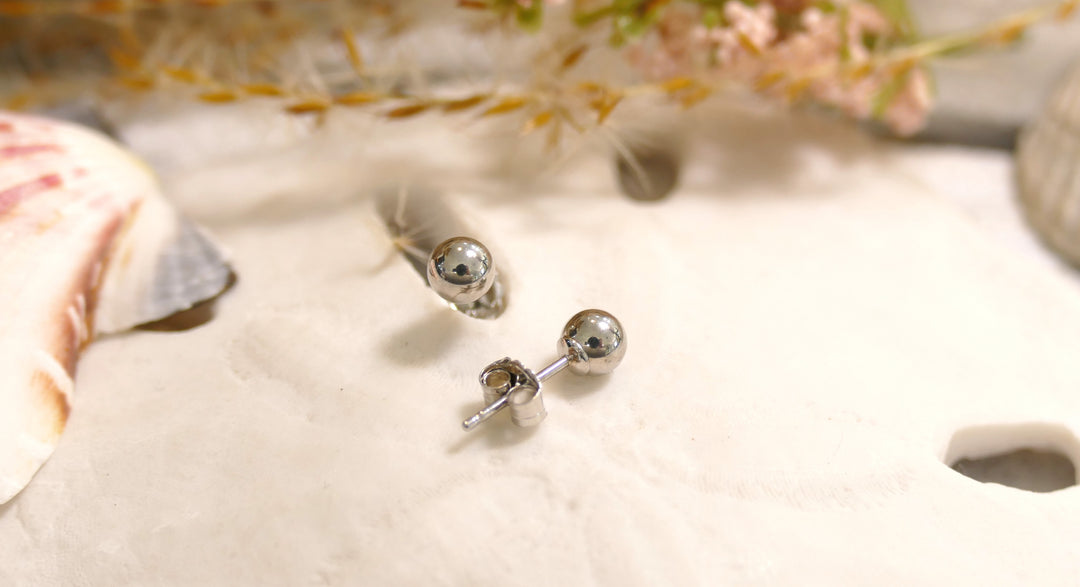 14k White Gold 4mm Ball Stud Earrings
