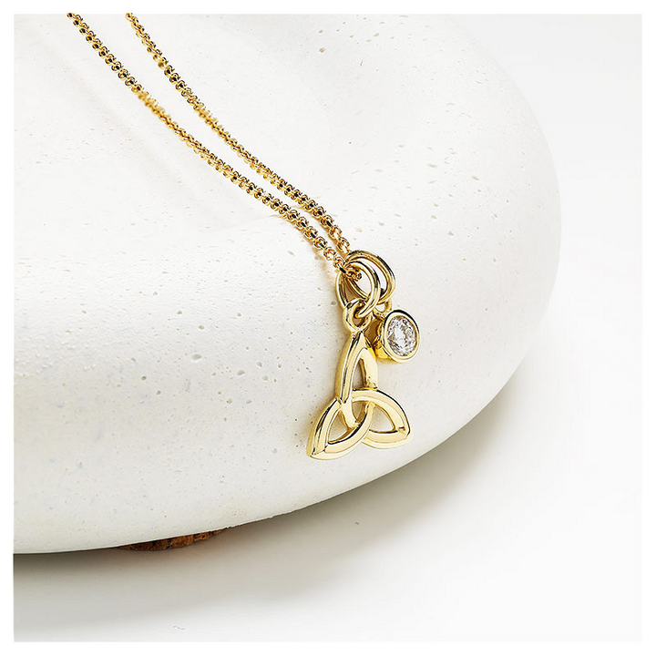 14kt Gold Trinity Necklace wit