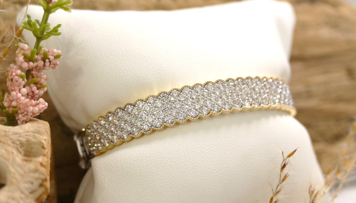 14k Two Tone Scallop Shell Edge 4.30ctw Diamond Bangle Bracelet