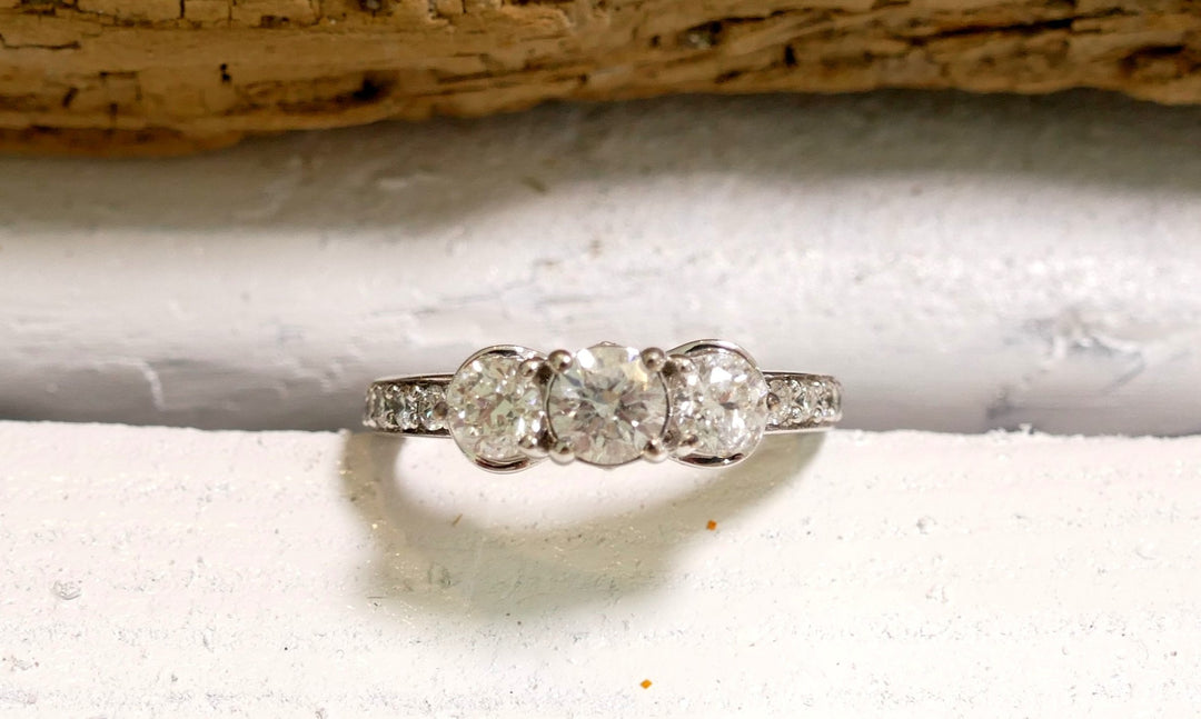 14K White Gold 1.50ct Natural Diamond 3 Stone Ring (Size 7)