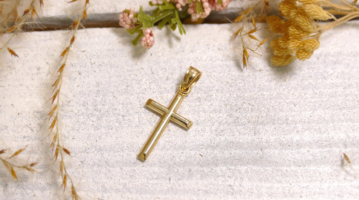 14k Yellow Gold Cross Edged Pendant