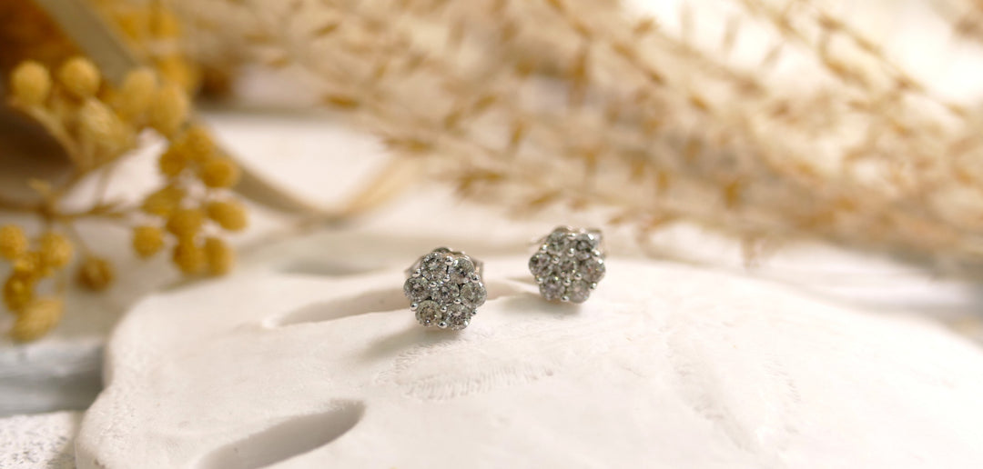10k White Gold 0.38ct Diamonds Flower Stud Earrings