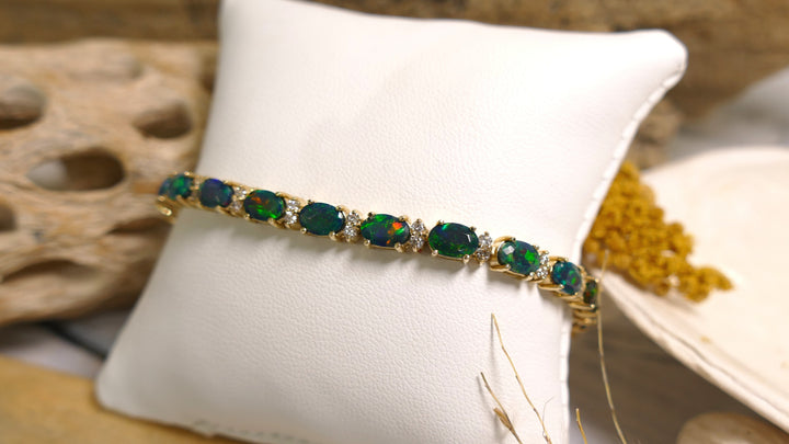 14k Yellow Gold Diamond Green Ethiopian Opal (6.65ct) Bracelet
