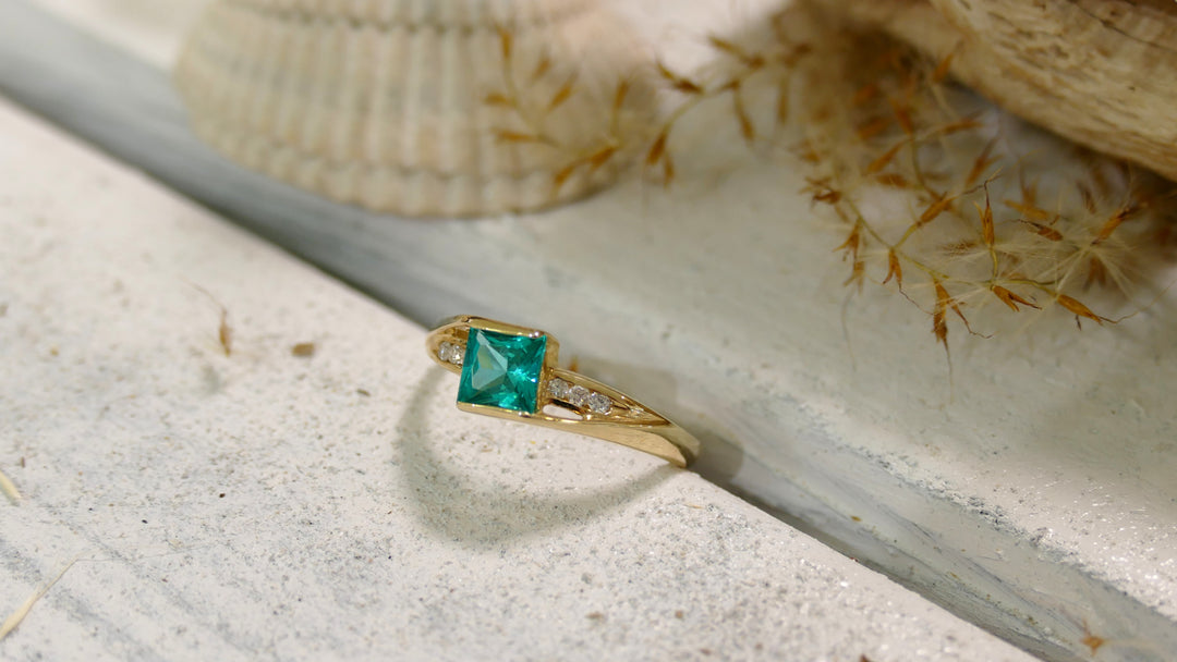 14k Yellow Gold Paraiba Tourmaline Square Ring (Size 7)