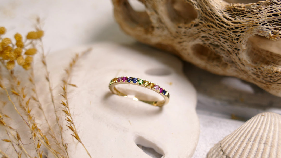 14k Yellow Gold Multicolor Band Ring (Size 6)