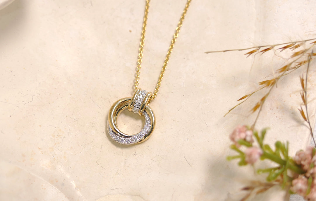14k Yellow Gold Double Circle 0.10ct Diamond Necklace