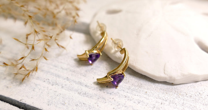 14k - Yellow Gold Half Circle Round Amethyst Dangle Earrings