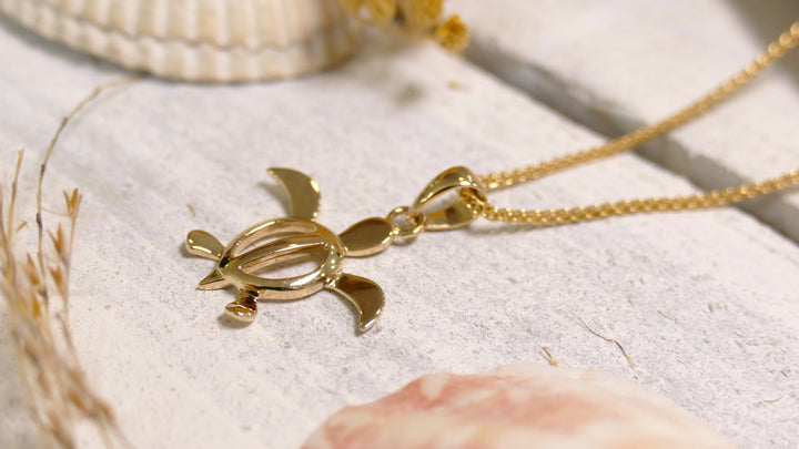 14k - Yellow Gold Honu Turtle Pendant