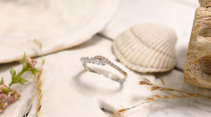 14K Two Tone Curved 0.30ct Natural Diamond Ring