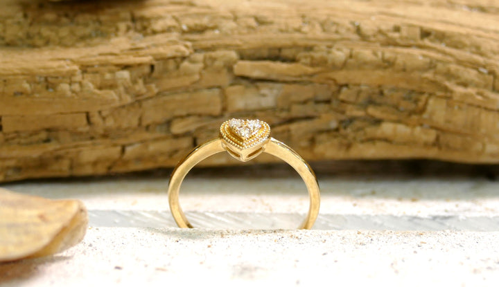 14K Yellow Gold 0.09ct Natural Diamond Heart Ring (Size 6.25)