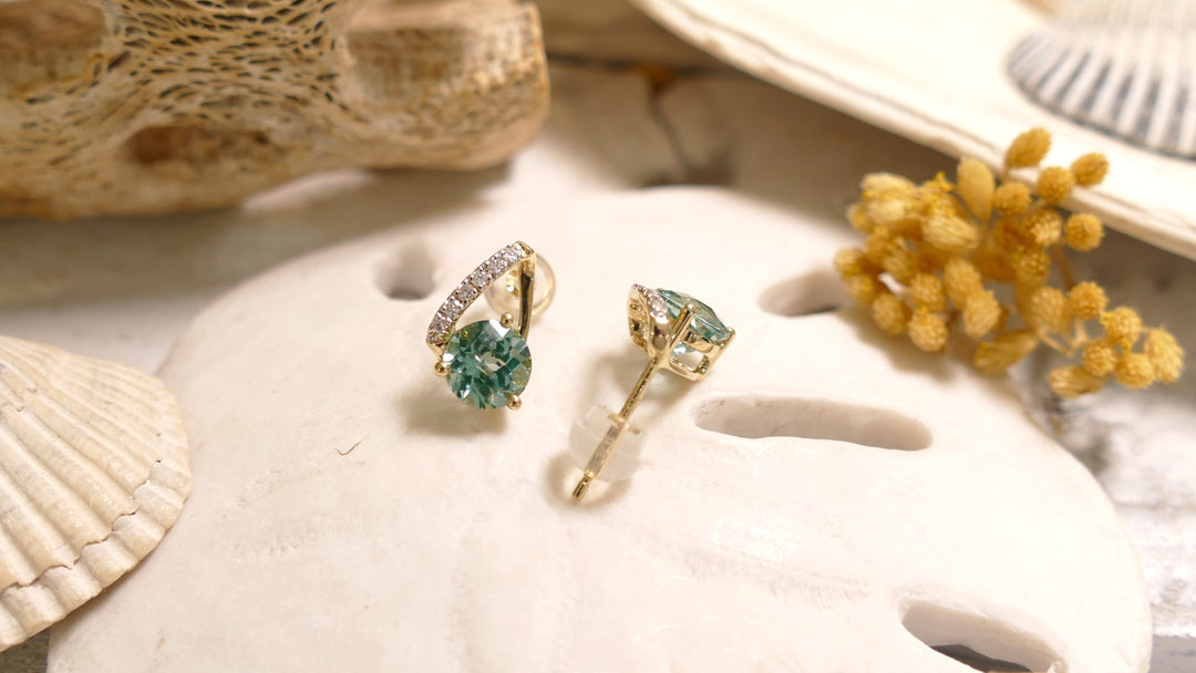 14k Yellow Gold Round 0.09ct Caribbean Topaz Stud Earrings