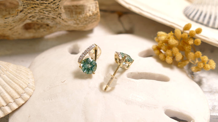 14k Yellow Gold Round 0.09ct Caribbean Topaz Stud Earrings