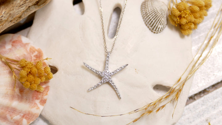 14k White Gold Starfish 0.21ct Diamond Necklace