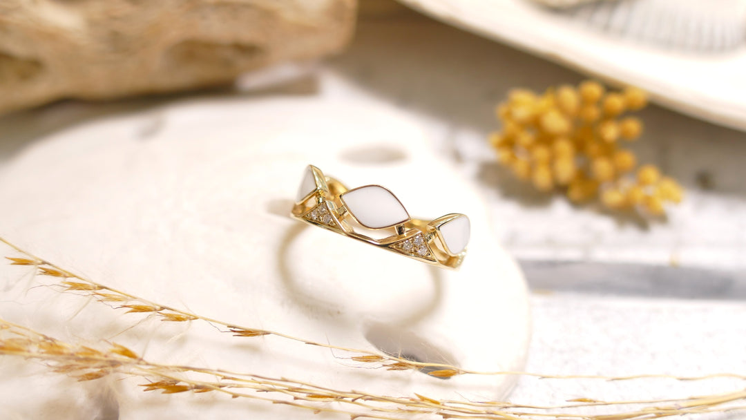 14K Yellow Gold White Enamel - Cut Out 0.06ct Natural Diamond Ring (Size 6)