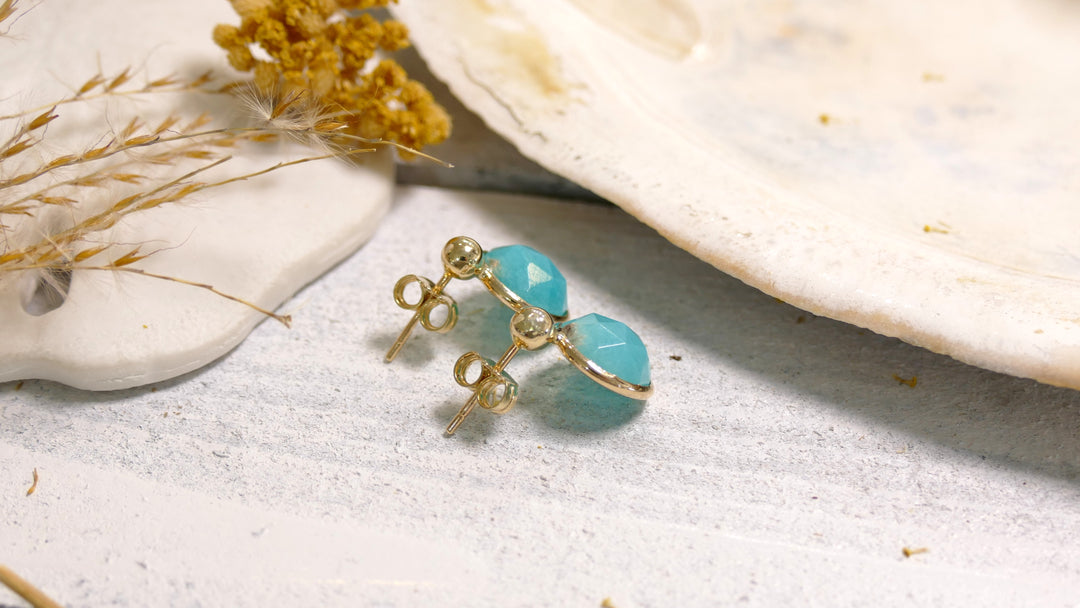 14k Yellow Gold Round Jade Aqua/Amazonite Stud Earrings