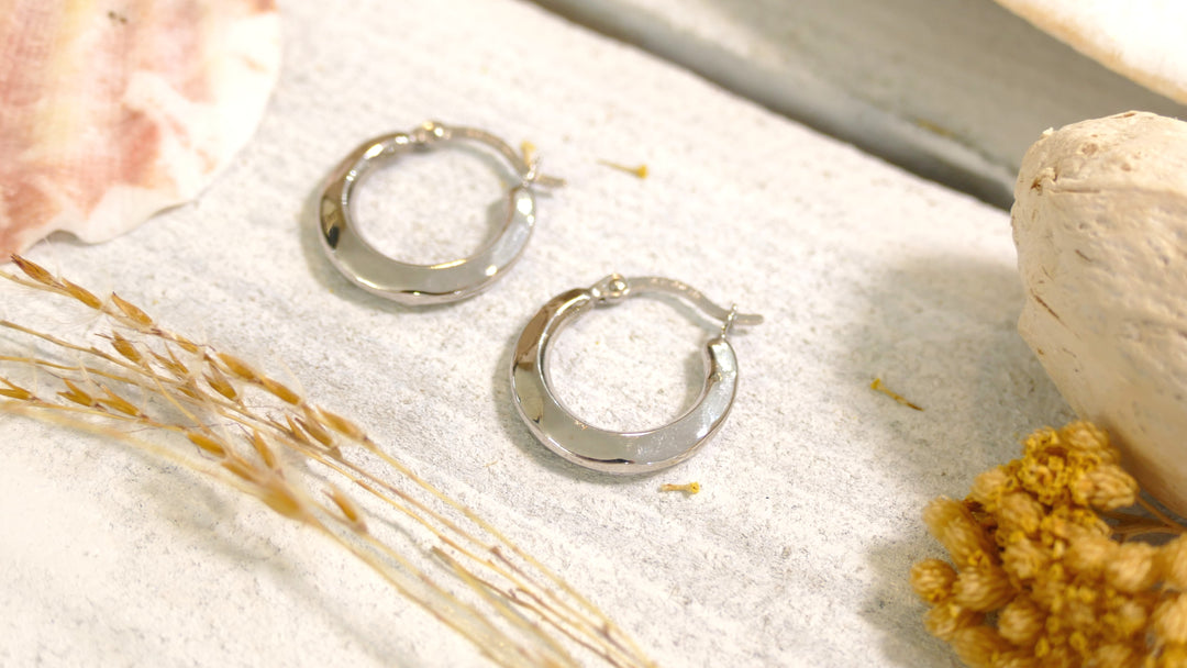14k White Gold Faceted Small Hoop Earrings