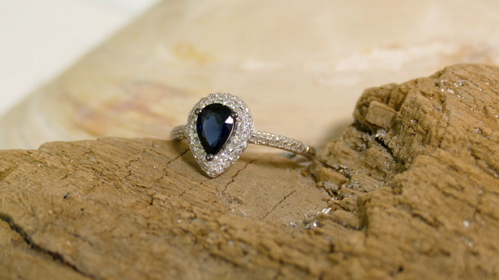 14K White Gold 0.77ct Sapphire Pear Ring (Size 6.5)