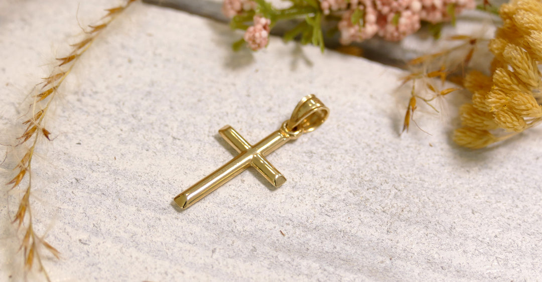 14k Yellow Gold Cross Edged Pendant
