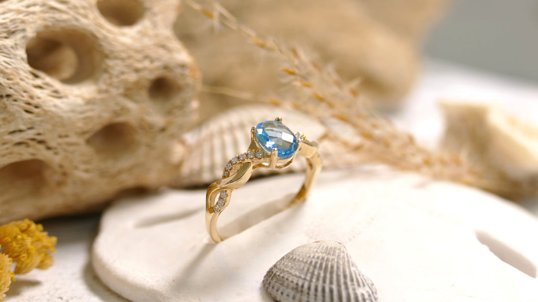 14k Yellow Gold Blue Topaz Oval Braided Band w/ Diamonds Ring (Size 6.5)